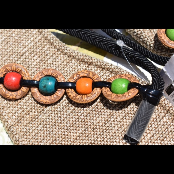 🏖Adorable Kultura Beaded Flip Flops🏖 - Picture 4 of 7